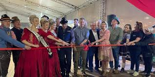 Oktoberfest Santa Cruz: Sabores Coloniais e Desfiles Imperdíveis!