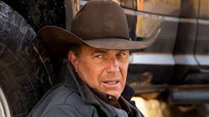 Taylor Sheridan finalmente explica a controversa saída de Kevin Costner de Yellowstone: "Tivemos que alongar a história"