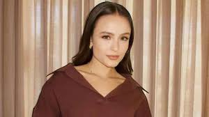 Rica! Fotos de Larissa Manoela vestida de noiva bombam na web