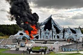 ¡Alerta Tomorrowland! Incendio Devasta Escenario a Días del Festival