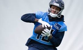 Tennessee Titans WR DeAndre Hopkins reveals concerning injury