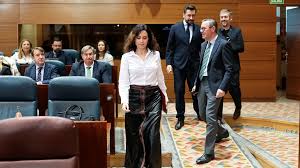 Ayuso vs. Bergerot: Fuerte cruce por la Sanidad y Tiempos de Espera