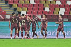العين والوحدة يقتربان من نهائي كأس المحترفين الإماراتي