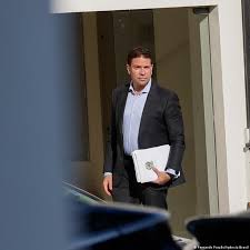 Arrestan en EE.UU. a exjefe de inteligencia de Bolsonaro