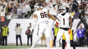 Saints Sign Tight End Noah Fant to Bolster Offense