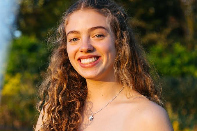 The studytuber Jade Bowler, aka Unjaded Jade and her virtual uni: no  campus, no wild parties