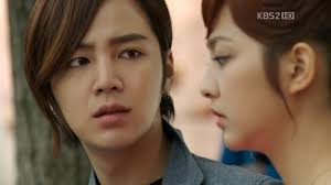 Of course, Ha Ha is hurt that Joon would take Mi Ho&#39;s side. - joon-realizes-that-mi-ho-was-faking-injury