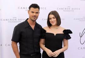 Pregnant Tay Lautner admits comparing her body to other pregnant women
