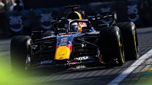 Max Verstappen off leaves Red Bull repairing RB22 after Australian FP2