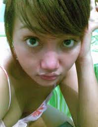 Hasil gambar untuk bugil telanjang NAJWA SHIHAB indonesia presenter tv