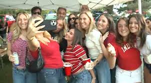 IU students, fans waste no time tailgating Friday night — Fox 59