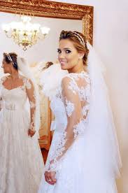 Resultado de imagem para PENTEADOS NOIVAS 2016