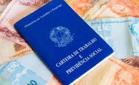 Trabalhadores CLT vão receber pelo menos R$ 1.621,00 até o dia 06/08