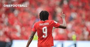 World Cup: Manzambi and Maza face off for a Round of 16 spot