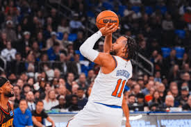 NBA: Knicks vencem Hawks e abrem vantagem na série de playoffs