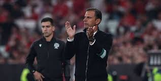 ¡Empate Agónico! Benfica Cede Puntos Ante Rio Ave y Mourinho Estalla - Imagen principal del artículo