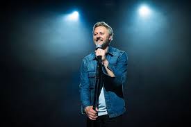 Rory Scovel Plays Peekaboo