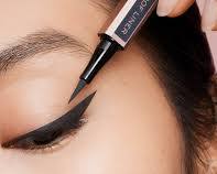 Image of applying eyeliner makeup