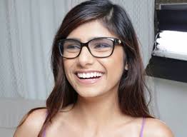 תוצאת תמונה עבור من هي ميا خليفة