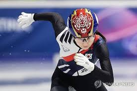 김길리 - 미국 선수 충돌로 혼성계주 결승 좌절, 스포츠맨십 논란과 아쉬운 판정 (스포츠맨십, 판정 논란)