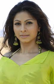 Tanisha Mukherjee is an Indian actress, who acts in Hindi, Tamil and Telugu movies. Do we need to mention that Tanisha is the sister of the very famous ... - tanisha-mukherjee