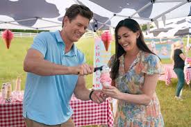 Taylor Cole Discovers Birmingham, Alabama While Filming Hallmark's 'Double Scoop'