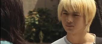 First off, he seeks the talent of gorgeously handsome, bleached-haired bassist, Taira Yoshiyuki (Mukai Osamu). - b7