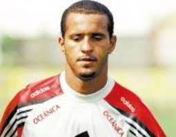 NETVASCO - 07/01/2008 - SEG - 00:37 - Meia Bruno Reis, 29 anos, ex-Flu e Atlético-PR, está praticamente certo - 20080107brunoreis