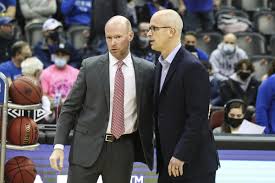 #5 Connecticut Huskies (24-3) at Villanova Wildcats (21-5): Game Chat