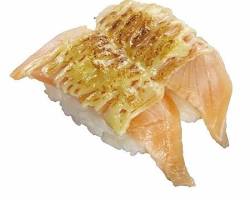 くら寿司 熟成あぶりチーズサーモンの画像