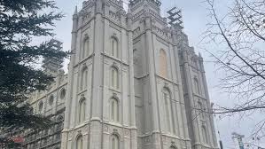 Church of Jesus Christ of Latter-day Saints Lowers Missionary Age for Women to 18