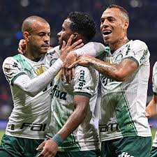 Paulo Vinicius Coelho (PVC): Palmeiras tenta manter Flamengo distante. Informações e palpites do PVC