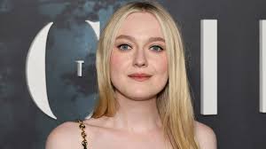 Dakota Fanning's Fashion Choices, Bottega Veneta Bag Trend, and Resurgence of 'Hide and Seek'