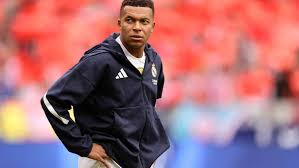 El Real Madrid tiene un problema con los números de Mbappé