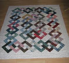 Résultat de recherche d'images pour "scrappy irish chain quilt pattern"