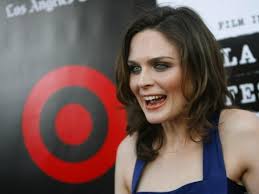 Bones So Fresh Emily Wonder Woman Emily Deschanel फ़ोटो द्वारा Fulvia | फोटो शेयर छवियाँ - emily-deschanel-celebrities-955585697