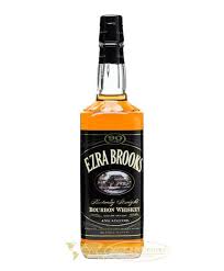 Ezra Brooks Black Label Sour Mash Bourbon Whiskey aus Kentucky / USA.