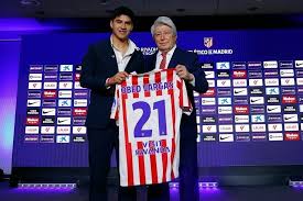 Olvida a Hugo y confunde a Raúl en presentación de Vargas