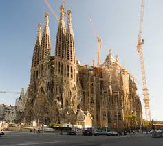 Résultat de recherche d'images pour "sagrada familia"