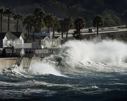 ‘Super El Niño’ could bring wet winter and flooding to western US, climate scientists warn