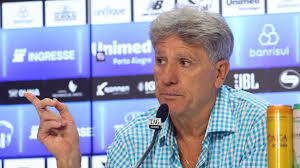 Renato diz que Grêmio evoluiu, mas admite situação difícil: "Não vou fazer ninguém jogar mais"