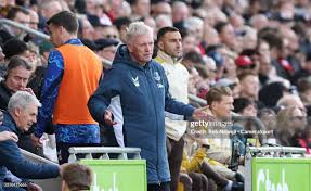 Moyes hopes for 'something special' against Manchester City