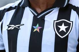 Atacante assina até 2030, proposta do Zenit por Danilo e Alex Telles rasga o verbo: as últimas notícias do Botafogo