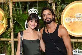 O privilégio que Rodrigo Simas ignorou em show da Shakira
