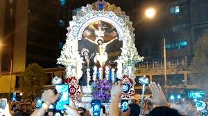 Resultado de imagen para procesion del señor de los milagros 2016 fotos