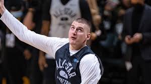 Nuggets y Raptors: El partido emocionante de 121-115 que definirá el camino hacia la final de la NBA 2025-26