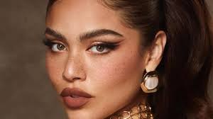 Herbst-Make-up: Die angesagtesten Lippenfarben und Beauty-Trends 2024