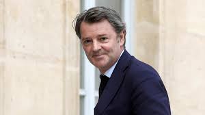 François Baroin confirme les rumeurs, le maire de Troyes soutient ce candidat à la présidentielle : “J’ai toujours eu beaucoup de respect pour sa personnalité” — Gala