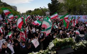 Tras amenazas de Trump, cadenas humanas se extienden por centrales y puentes de Irán; amagó con atacar infraestructura vital