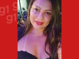 Mulher de 35 anos é morta a tiros em frente à própria casa em Rio Branco